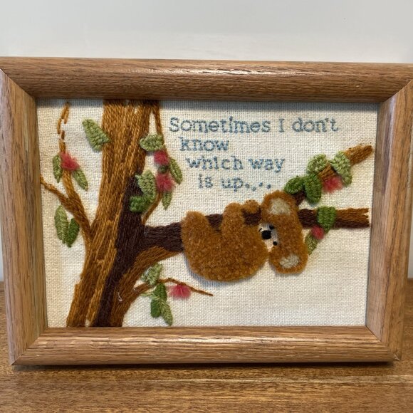 Vtg Jiffy Crewel Embroidery Stitchery Koala Bear 5x7 Oak Framed Picture Decor - Picture 4 of 9